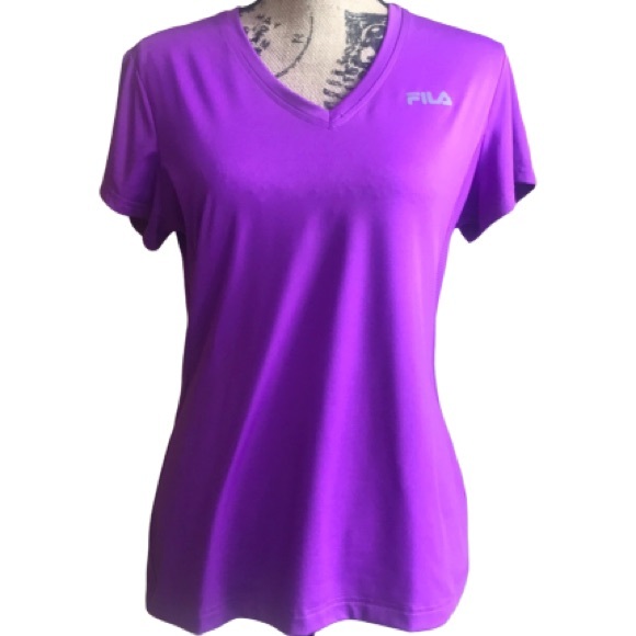 Fila Tops - 🌹 Fila Athletic Shirt - like new - size large